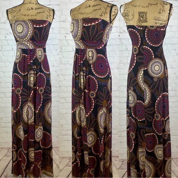 Veronicam Strapless Mandala Print Pleated Maxi - Picture 1 of 1